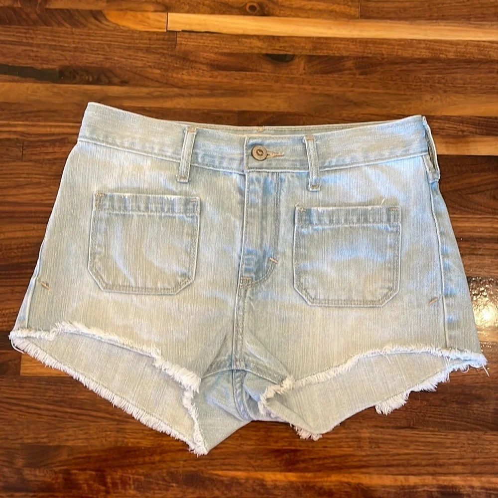 Hollister ladies jean shorts size one